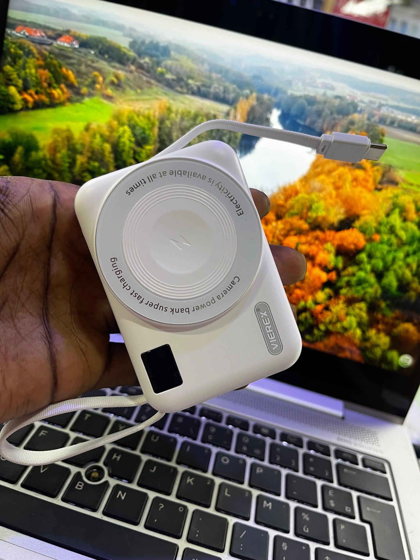 MINI POWER BANK MAGNÉTIQUE QI - 10000MAH - CHARGEUR SANS FIL