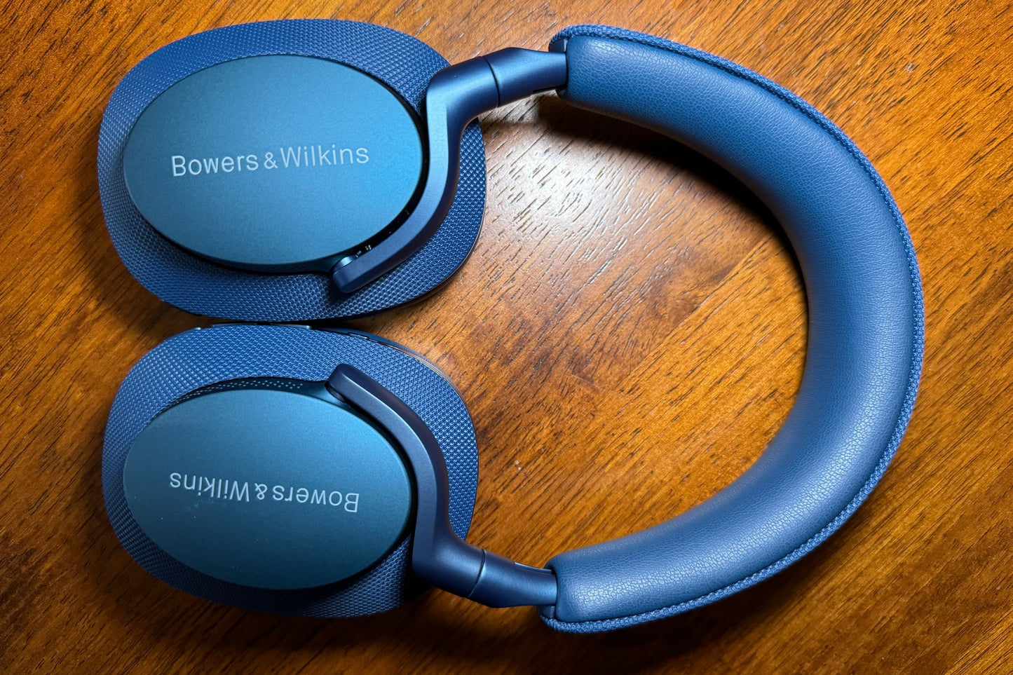 Bowers & Wilkins Px7 S2 Casque Supra-auriculaire sans Fil avec Bluetooth 5.0 et Charge Rapide, 30 Heures de Lecture et Microphone intégré
